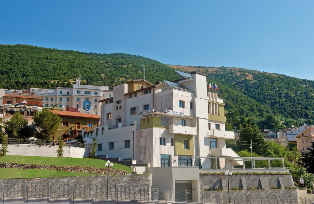 Hotel Vittoria San Giovanni Rotondo Exterior photo