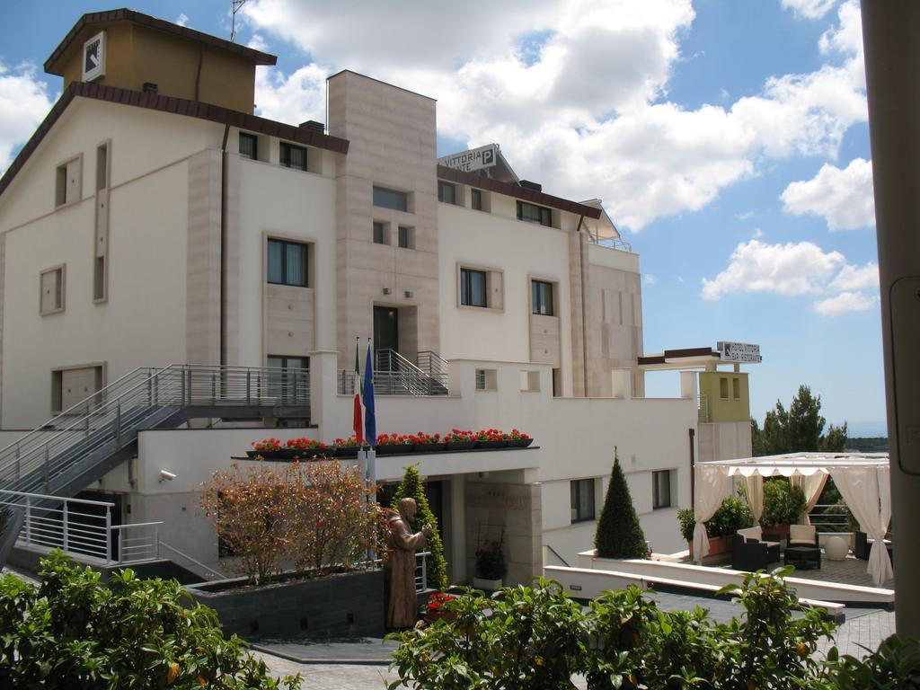 Hotel Vittoria San Giovanni Rotondo Exterior photo