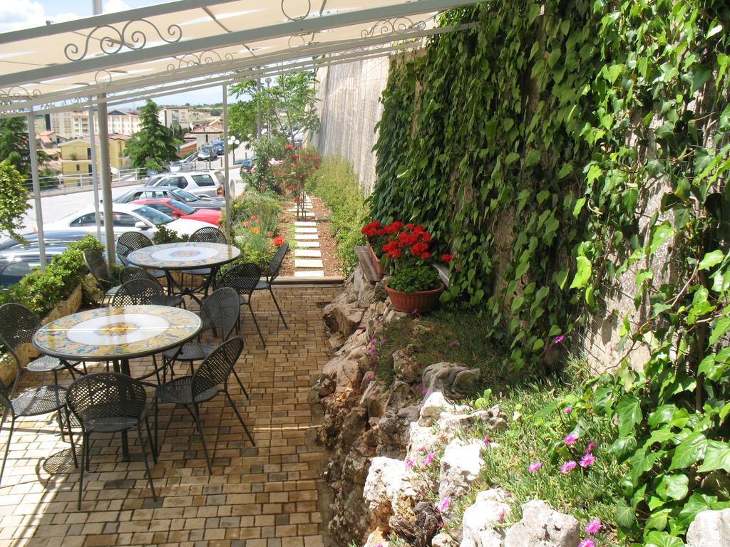 Hotel Vittoria San Giovanni Rotondo Exterior photo