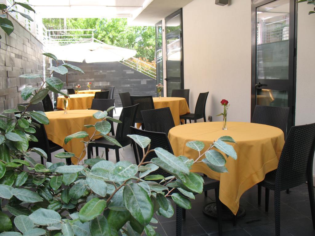 Hotel Vittoria San Giovanni Rotondo Exterior photo