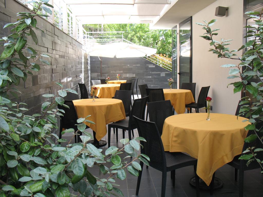Hotel Vittoria San Giovanni Rotondo Exterior photo