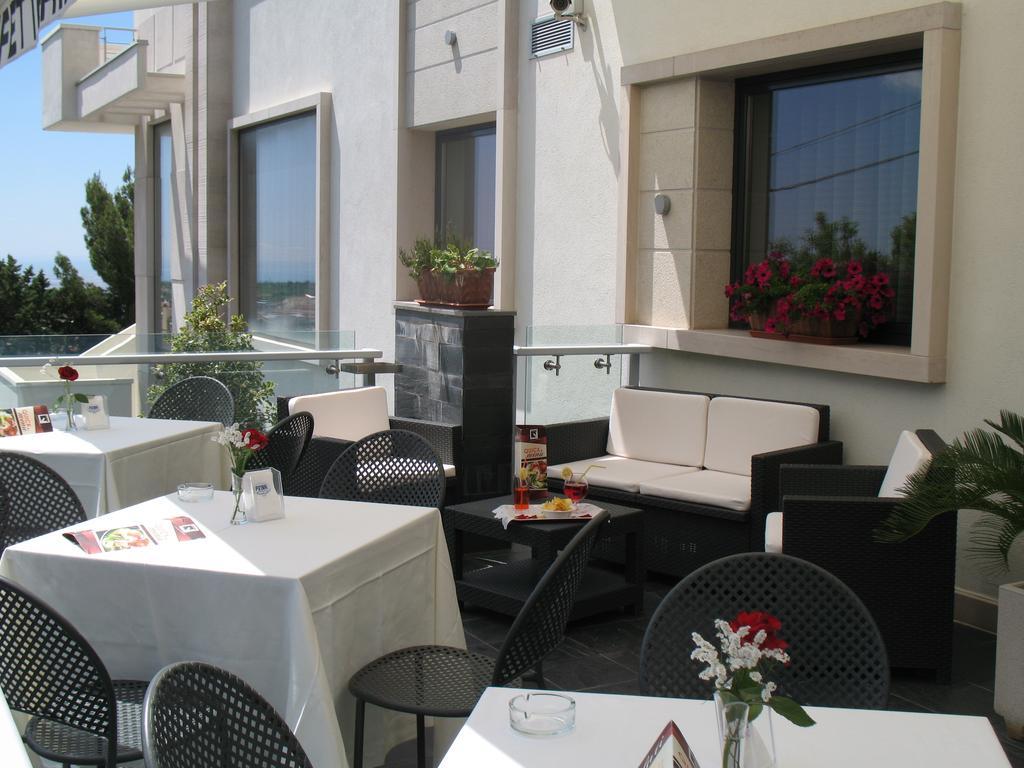 Hotel Vittoria San Giovanni Rotondo Exterior photo
