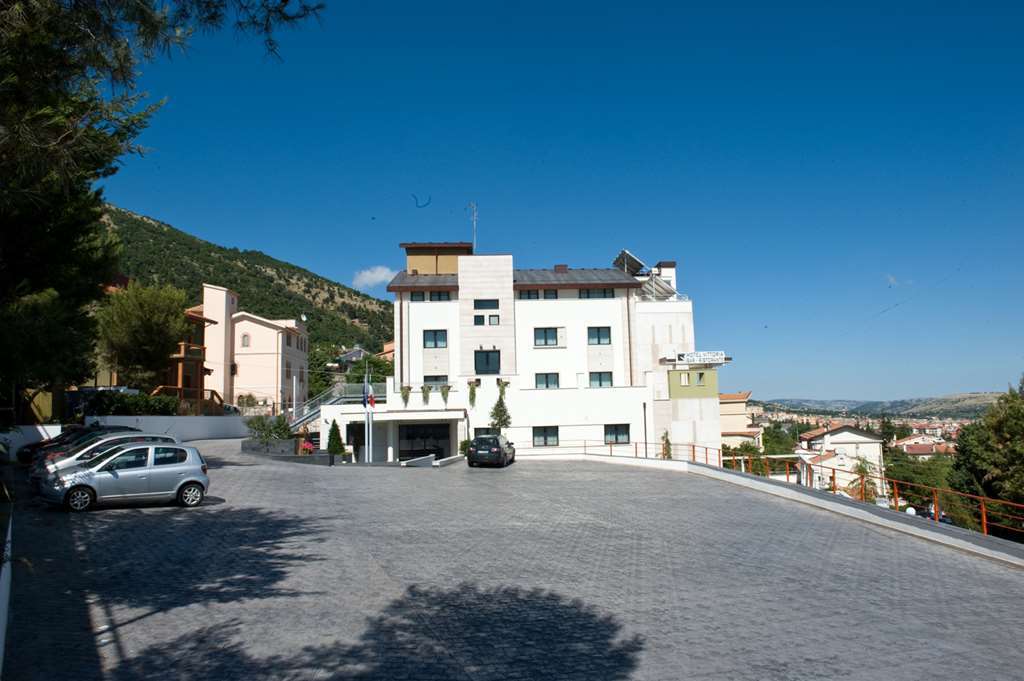 Hotel Vittoria San Giovanni Rotondo Exterior photo